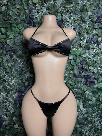 Bowed set